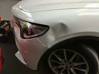 汽车前翼子板不同角度碰撞造成凹陷问题正确的修复方法