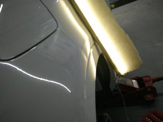 汽车免喷漆无痕修复车身凹痕，整平灯作用不容小觑